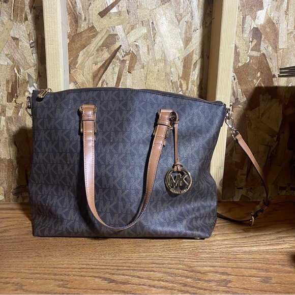 Michael Kors Brown Monogram‎ Tote - Picture 1 of 5